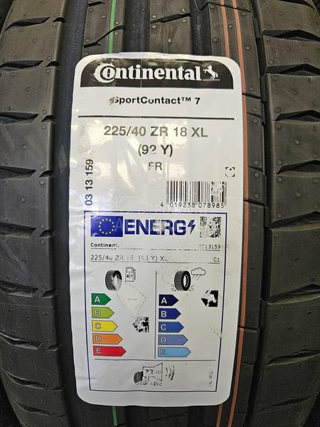 Continental 225/40 R18 Letnja