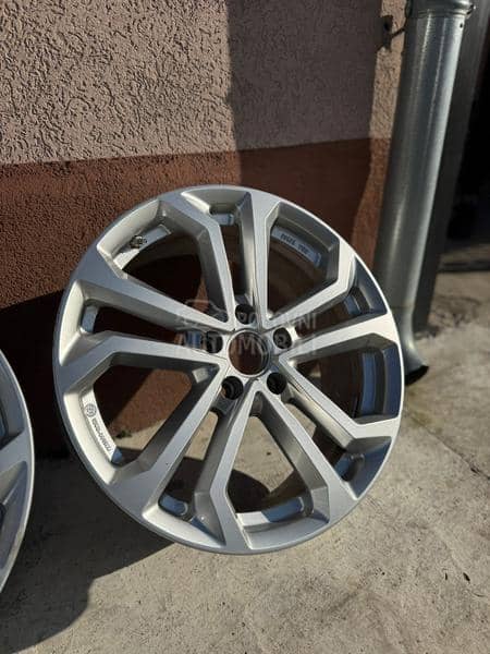 Aluminijumske felne Dezent 18" 5 x 112
