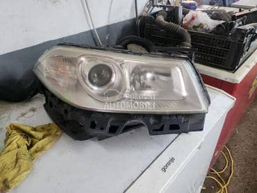 desni far za Renault Megane od 2006. do 2009. god.