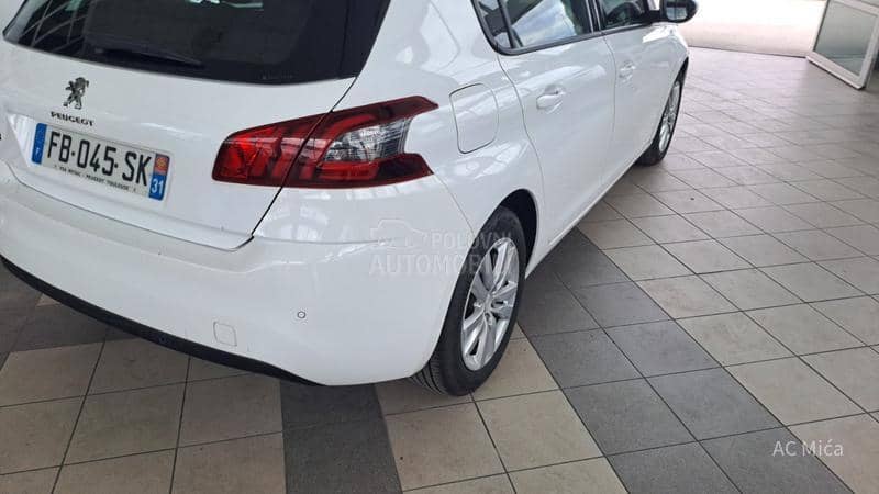 Peugeot 308 1.5 BLU NAV ALU LED