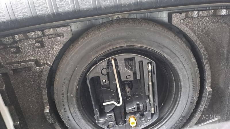 Peugeot 308 1.5 BLU NAV ALU LED