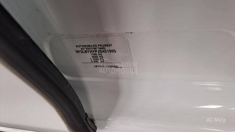 Peugeot 308 1.5 BLU NAV ALU LED
