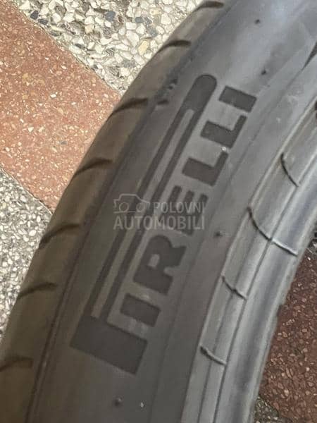 Pirelli 275/40 R22 Letnja