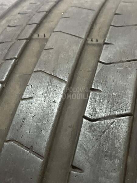 Pirelli 275/40 R22 Letnja