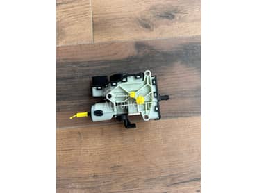 Ad blu pumpa 3.0 tdi za Porsche Cayenne od 2014. do 2018. god.