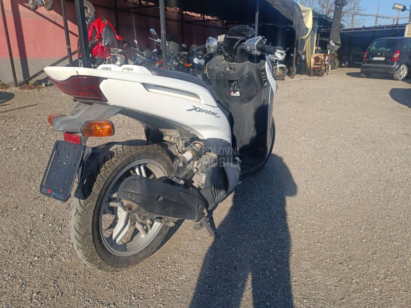 Yamaha xenter 125 delovi