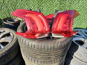 Stop svetla za Peugeot 2008