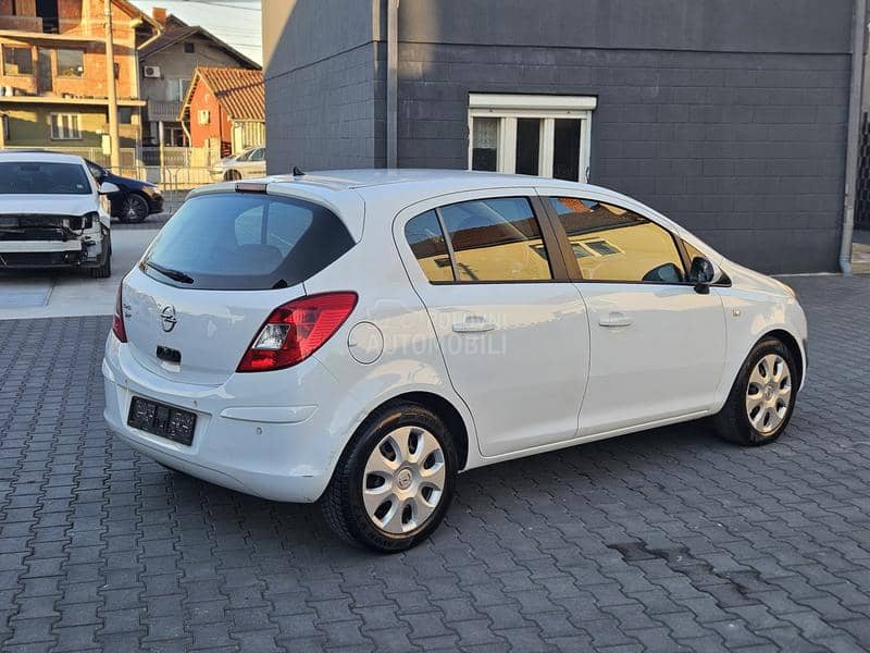 Opel Corsa D 1.4 TP VEL. SERVIS
