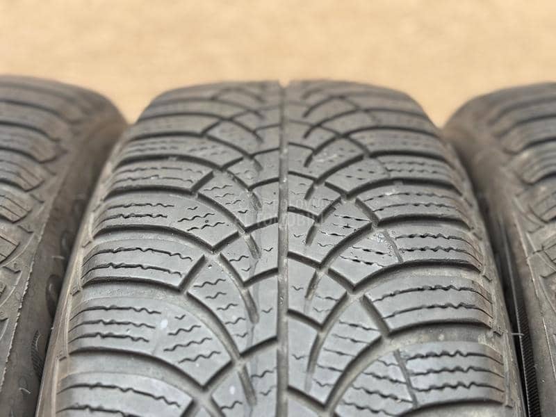 Goodyear 185/60 R15 Zimska