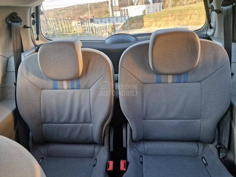 Renault Twingo 1,2 b