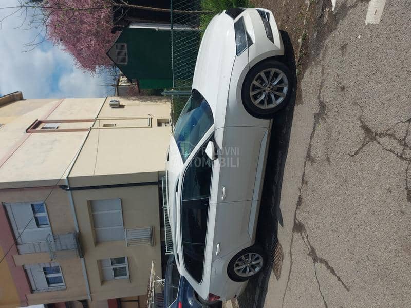 LEVO KRILO KARAVAN