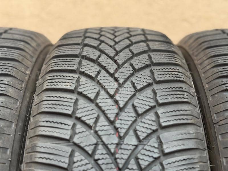 Bridgestone 205/60 R16 Zimska