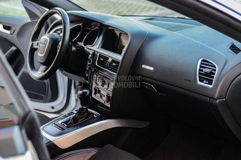 Audi A5 S line, CH