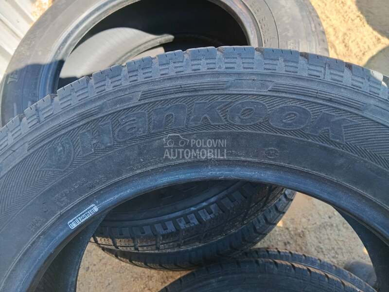 Hankook 215/60 R17 Zimska