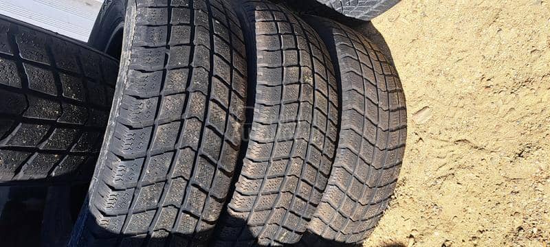Nexen 215/65 R16 Zimska