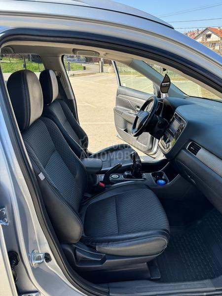 Mitsubishi Outlander 2.2 DID INTENSE 4WD