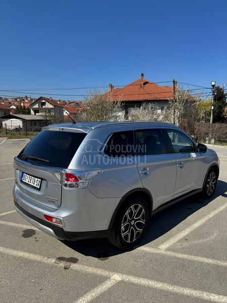 Mitsubishi Outlander 2.2 DID INTENSE 4WD