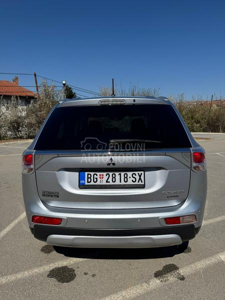 Mitsubishi Outlander 2.2 DID INTENSE 4WD