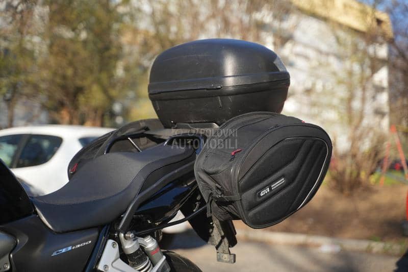 Honda CB1300SA