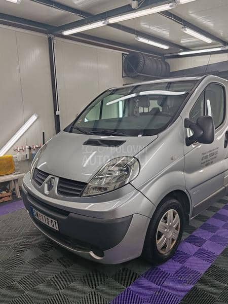 Renault Trafic Kombinovani 6 sedista