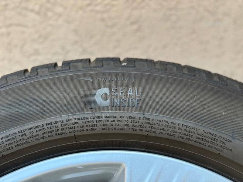 Pirelli 235/55 R19 Zimska