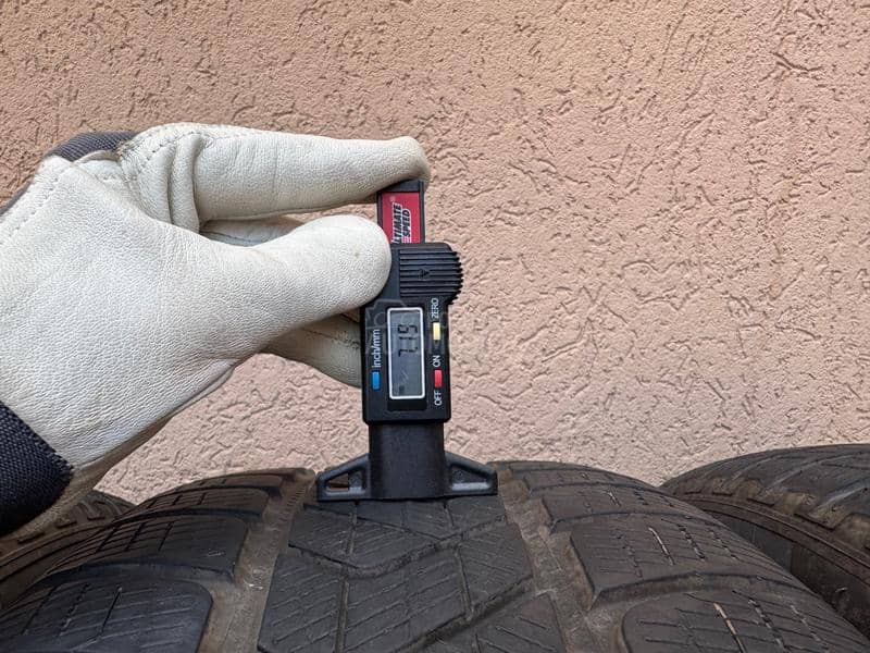 Pirelli 235/55 R19 Zimska