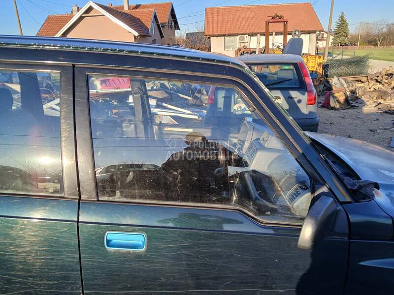 Suzuki Vitara -  kompletan auto u delovima