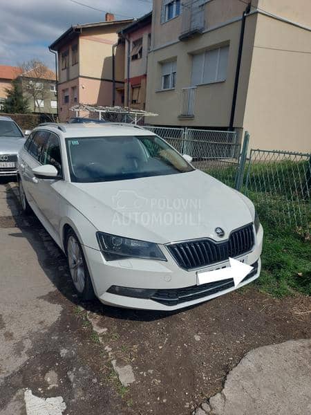KARAVAN DESNI STOP LED