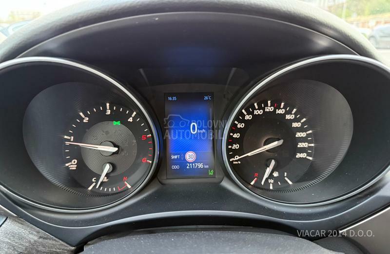 Toyota Avensis 2.0 D-4D NAV/KAMERA