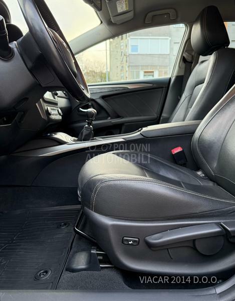 Toyota Avensis 2.0 D-4D NAV/KAMERA