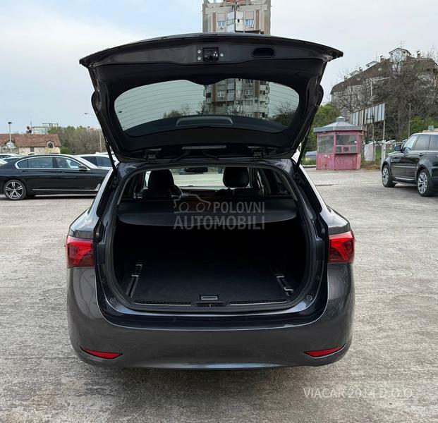 Toyota Avensis 2.0 D-4D NAV/KAMERA