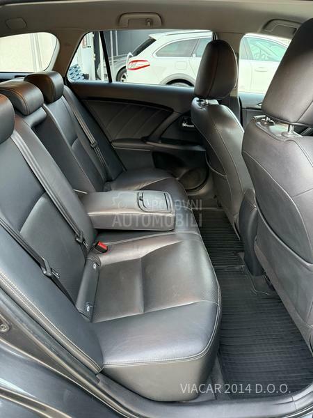 Toyota Avensis 2.0 D-4D NAV/KAMERA