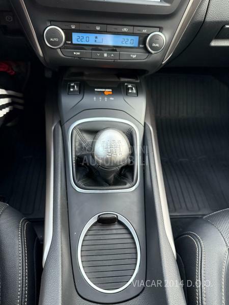 Toyota Avensis 2.0 D-4D NAV/KAMERA