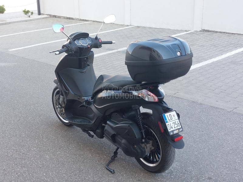 Piaggio Beverly 300