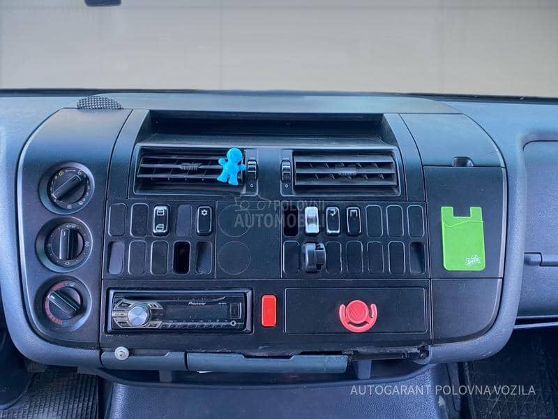 Mercedes Benz Atego 815