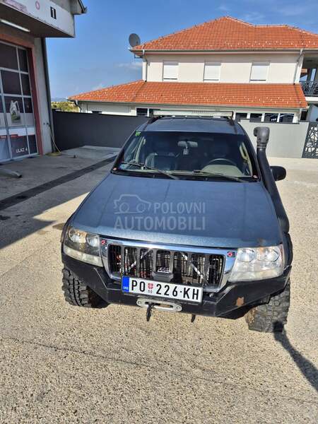 Jeep Grand Cherokee 4.0 TERETNO