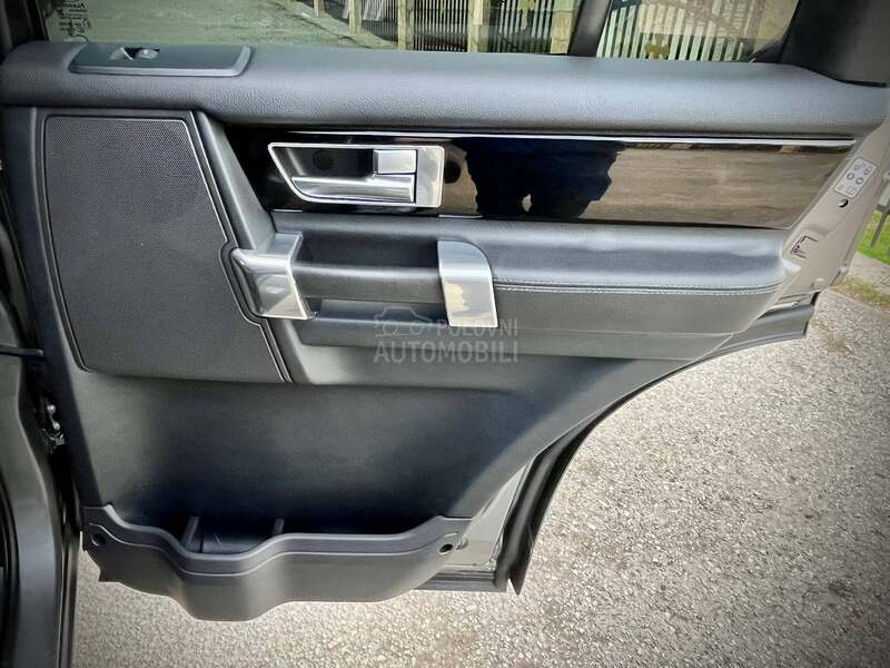 Land Rover Discovery 3.0 V6