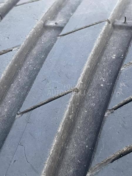 Kumho 225/50 R17 Letnja