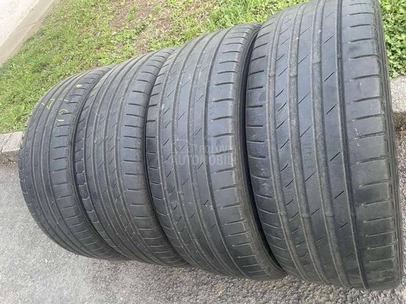 Kumho 225/50 R17 Letnja