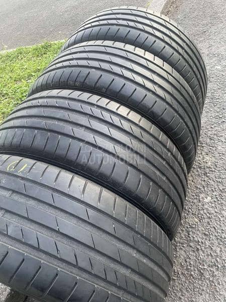 Kumho 225/50 R17 Letnja