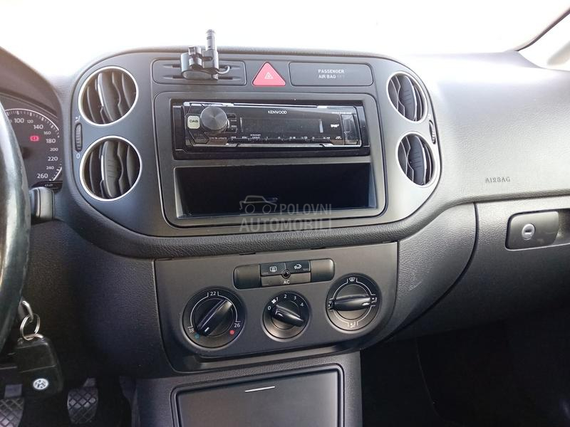 Volkswagen Golf 5 1.6