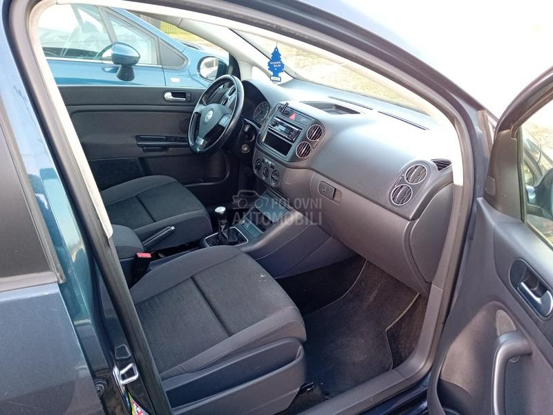 Volkswagen Golf 5 1.6