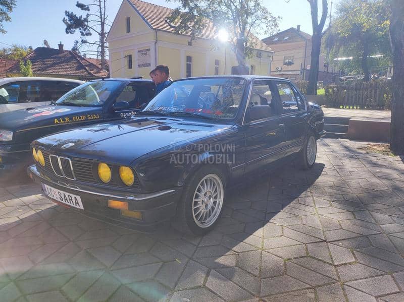 BMW 318 