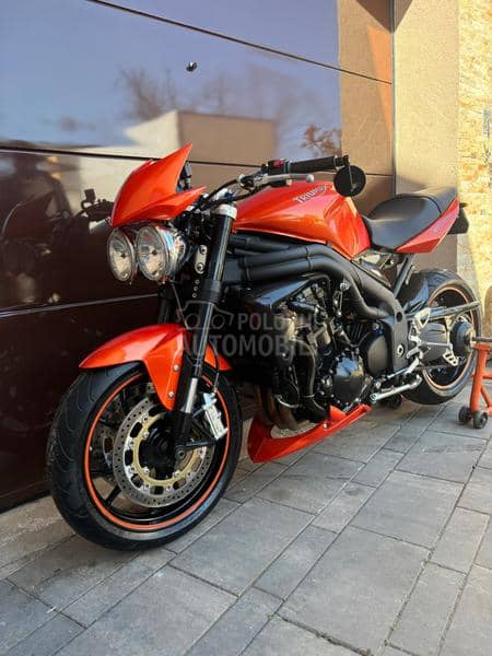 Triumph SPEED TRIPLE 1050