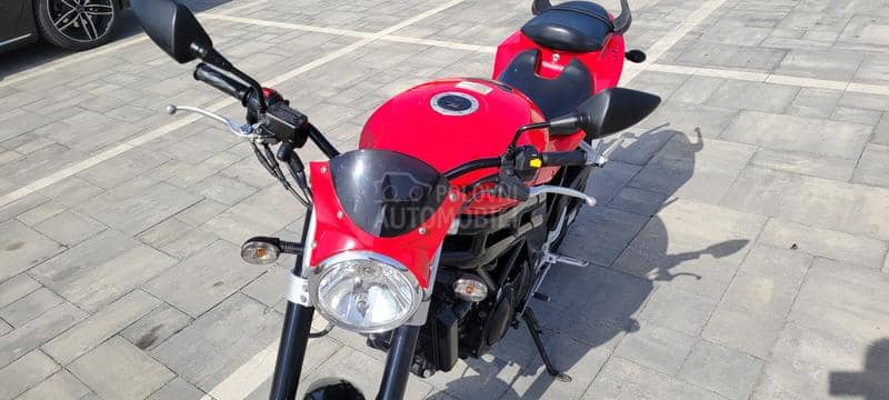 Hyosung GT 650