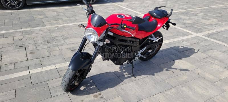 Hyosung GT 650