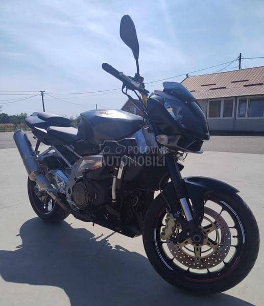 Aprilia Tuono V2