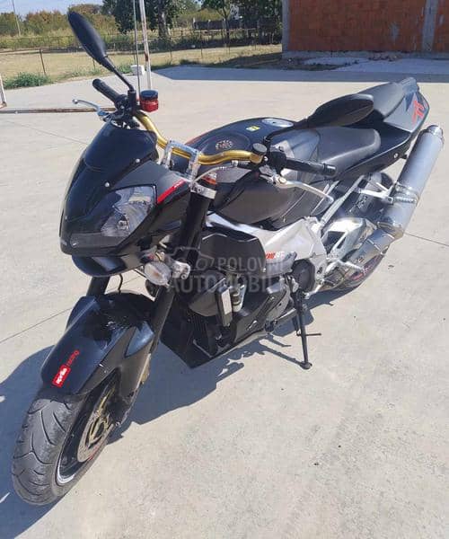 Aprilia Tuono V2