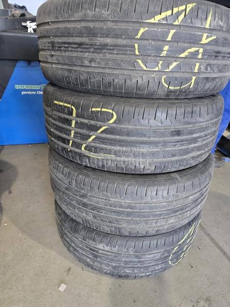 Continental 215/55 R17 Letnja