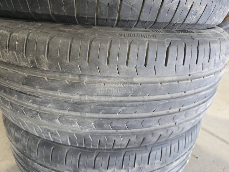 Continental 215/55 R17 Letnja